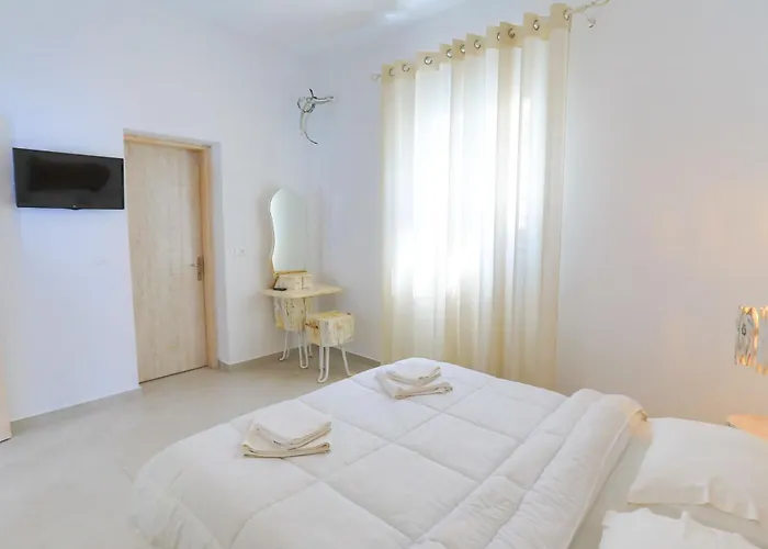 梅根诺斯公寓酒店