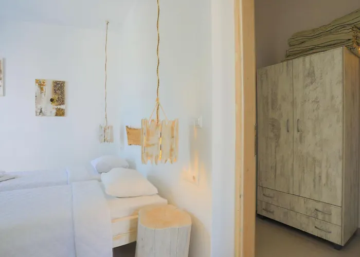 梅根诺斯公寓酒店