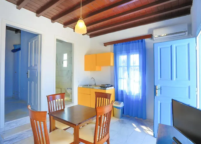 梅根诺斯公寓酒店