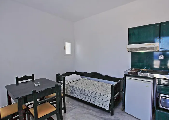 梅根诺斯公寓酒店